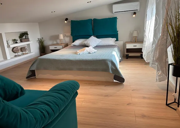 Elision * Skála Marión