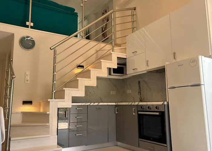 Elision * Skála Marión